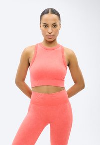 Спортивный бюстгальтер