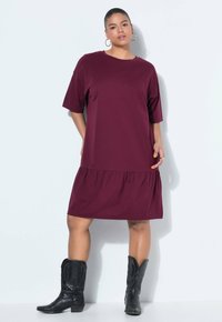 Платье Платье