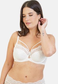 Бюстгальтер Бюстгальтер