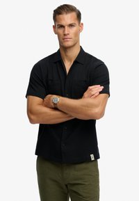 Рубашка с коротким рукавом Рубашка с коротким рукавом