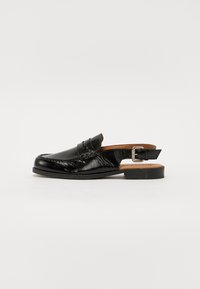 Полуботинки