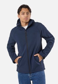 Спортивная куртка