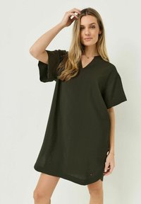 Короткое платье