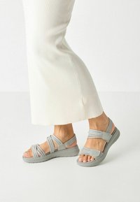 Походные сандалии