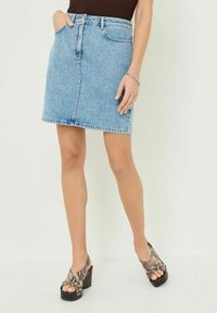 Джинсовая юбка