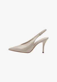 Туфли на высоком каблуке Туфли на высоком каблуке