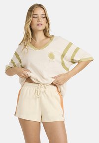 Шорты Шорты