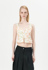 Спортивный топ