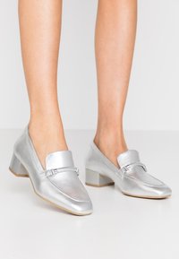 Лоферы Лоферы