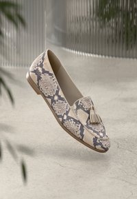 Полуботинки