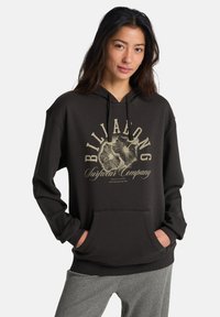 Спортивная толстовка Спортивная толстовка