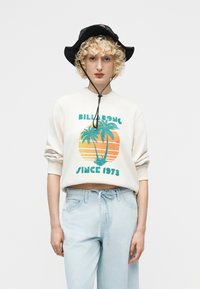 Спортивная толстовка Спортивная толстовка