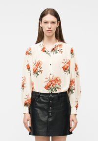 Атласная блузка Атласная блузка