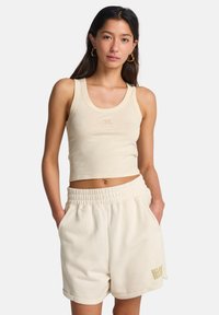 Шорты Шорты