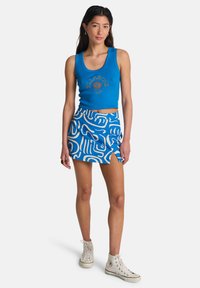 Спортивный топ