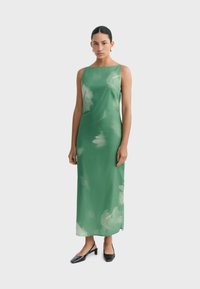 Пляжное платье