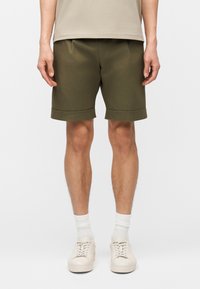 Шорты Шорты