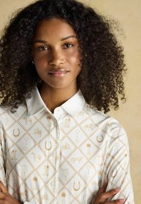 Блузка-рубашка Блузка-рубашка