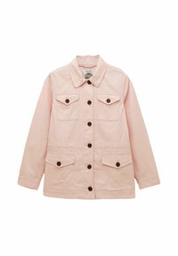 Куртка с накладнымит карманами Куртка с накладнымит карманами