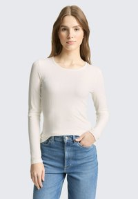 Лонгслив Лонгслив