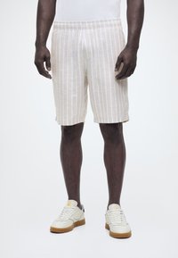 Шорты Шорты