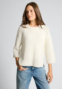 Пуловер с рукавом три четверти