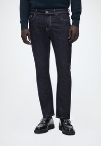 Прямые джинсы Прямые джинсы