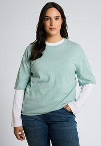 Футболка Футболка