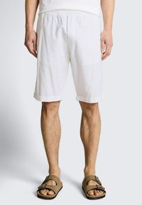 Шорты Шорты