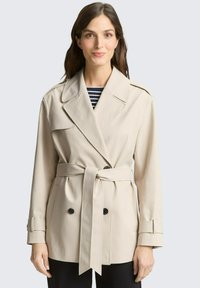 Тренч Тренч