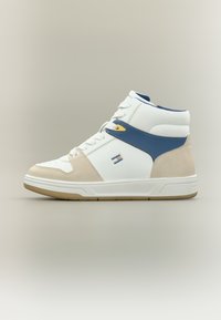 Высокие кеды