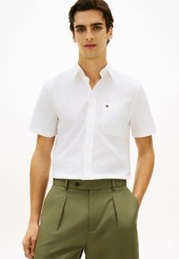 Рубашка с коротким рукавом Рубашка с коротким рукавом