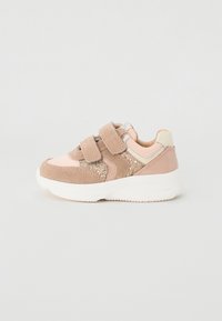 Детская обувь