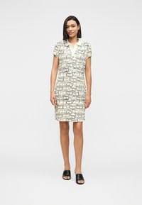 Короткое платье