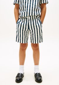 Шорты Шорты