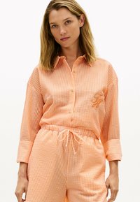 Блузка-рубашка Блузка-рубашка