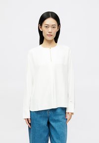 Блузка Блузка