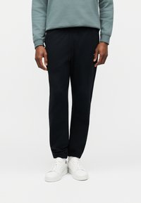 Спортивные штаны Спортивные штаны