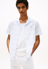 Рубашка с коротким рукавом