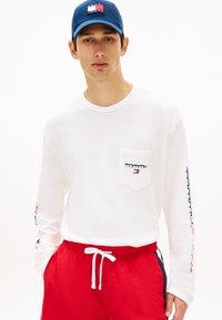 Лонгслив Лонгслив