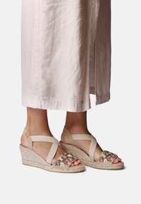 Эспадрильи Эспадрильи