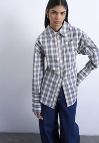 Блузка-рубашка Блузка-рубашка