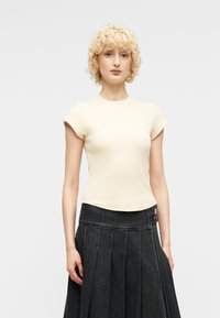 Футболка Футболка