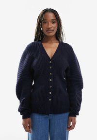 Кардиган Кардиган