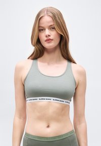 Бюстгальтер Бюстгальтер