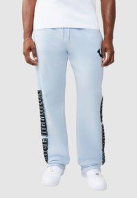 Спортивные штаны