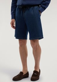 Шорты Шорты