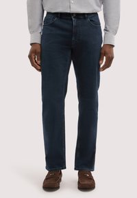 Прямые джинсы Прямые джинсы