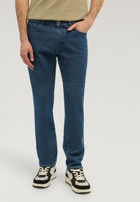 Прямые джинсы Прямые джинсы