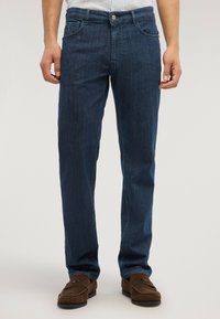 Прямые джинсы Прямые джинсы